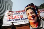 HTI Tolak Kedatangan Hillary Clinton