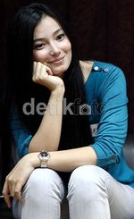 Kecantikan Alami Asmirandah