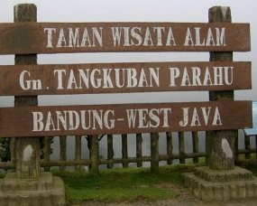 Gubernur Minta Warga Jangan Panik Soal Status Tangkuban Parahu