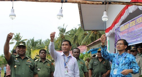 Akhirnya, 968 Warga Biak Papua Bisa Nikmati Listrik