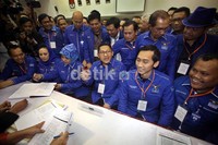 Hari ini tepat 5 September 2013 kami Partai Demokrat secara resmi mendaftar kepada komisi pemilu, ujar Anas.