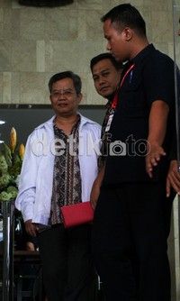 Jaksa Komisi Pemberantasan Korupsi (KPK) kemungkinan akan memanggil politisi Partai Demokrat (PD) Sutan Bhatoegana sebagai saksi di persidangan eks Dirjen Listrik Kementerian ESDM itu. Ramses/detikcom.