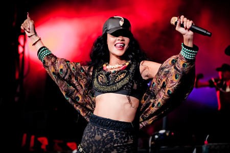 Rihanna & Calvin Harris Jadi Pembuka MTV Video Music Awards