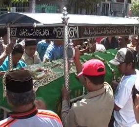 Pemakaman Korban Ledakan Bom Ikan Pasuruan Tidak Dihadiri Suami