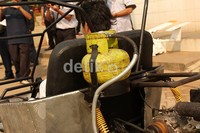 Salah satu kendaraan menggunakan tabung gas elpiji 3 kg yang biasa dipakai untuk rumah tangga.