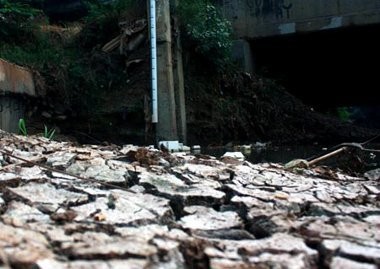 Tak Kunjung Hujan, Jakarta Kekeringan