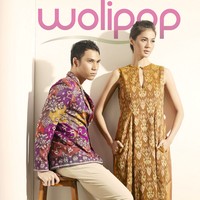 Suit & Dress: Ikat Indonesia. Photographer: Nurulita. Stylist: Ferdy Thaeras. Assistant Stylist: Eya Ekasari. Make-up & Hair-do: Bubah Alfian (085258933556). Model: Paula Verhoeven & Iaz.