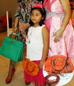 Tas Prada Anak Mayangsari