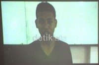Dalam video tersebut, Bayu mengaku menyesal dan meminta maaf kepada warga Solo.