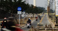 Rambu-rambu itu terpasang mulai dari kawasan Buaran hingga flyover Pondok Bambu, Jakarta Timur. Jarak antara kedua lokasi ini sekitar 3 kilometer.