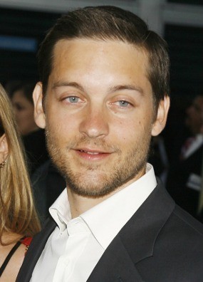 Terlalu Populer, Tobey McGuire Didepak dari Life of Pi