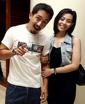 Yama Carlos Menikah 15 Desember 2012