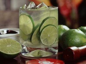 Slruup! Asem Manis Caipirinha Penumpas Dahaga