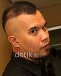 Rambut masa kini Ahmad Dhani. (Gusmun/detikHot).
