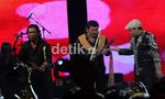 Aksi Kolaborasi Rhoma Irama & Tompi