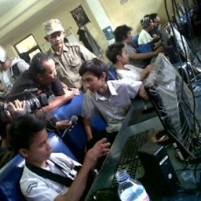8 Pelajar Berseragam Tepergok Bolos di Warnet