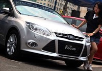 Ford pun mengajak masyarakat untuk menjajal fitur-fitur baru mobil dalam ajang test drive di mal.