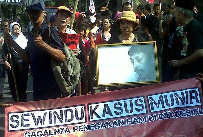 Puluhan Sahabat Munir Demo Kejagung, Tuntut Dilakukan PK