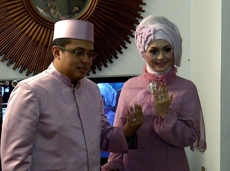Ini Dia Tunangan Eddies Adelia Ini Dia Tunangan Eddies Adelia