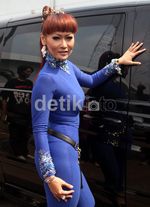 Kostum Super Ketat Inul Daratista