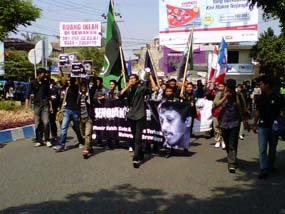 Ratusan Orang Turun ke Jalan Peringati 8 Tahun Munir