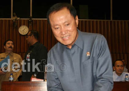 Tak Ada Data Penting di Galaxy Note Amir Syamsuddin yang Kecopetan