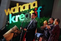 Wahana Kreatif 2012 dibuka oleh Direktur Jenderal Pengembangan Ekspor Nasional Kementerian Perdagangan Gusmardi Bustami, Jumat (7/9/2012) malam.