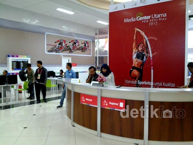 Melongok Media Center Utama PON XVIII