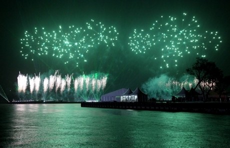 Ada Tari Saman di Tengah Pesta Kembang Api