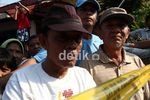 Warga Tonton Proses Olah TKP Ledakan Depok