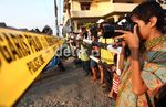 Warga Tonton Proses Olah TKP Ledakan Depok