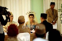 Ia akhirnya melepas masa lajangnya dan siap mengurangi aktivitasnya menjadi seorang model seksi.