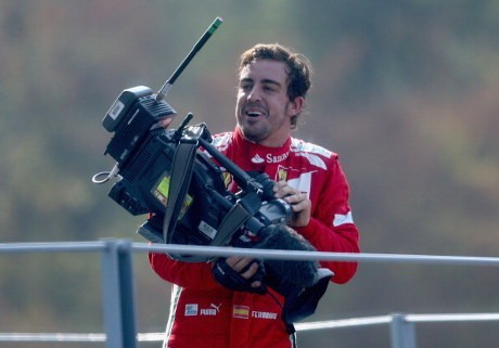 Alonso: Hari Minggu yang Sempurna!