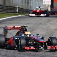 Hamilton Taklukkan Monza, Perez Runner-up