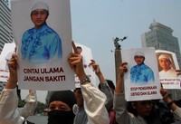 Aksi ini terkait twit Ust. Yusuf Mansyur yang ditanggapi negatif oleh relawan salah satu calon gubernur DKI Jakarta. (dok HMI)