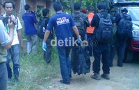 Bekas kontrakan Thoriq berada sekitar 2 km dari rel Jakarta-Bogor. Sebagian kawasan berbukit. Hendrik/detikcom.