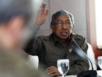 Pemerintah mensinergikan beberapa institusi seperti Kementrian Riset dan Teknologi, PLN, LIPI, dan BPPT agar pembuatan mobil listrik nasional yang benar-benar bisa diproduksi secara massal. (Agus Trimukti)