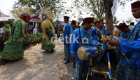Tidak lupa pula ondel-ondel pun ada.