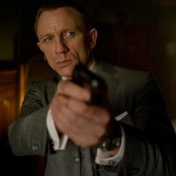 Daniel Craig Tanda Tangan Kontrak untuk 2 Film James Bond Mendatang