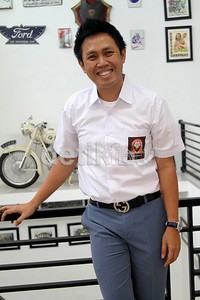 Ia pun tampil maksimal dengan mengenakan seragam putih abu-abunya itu. (Gusmun/detikHot).