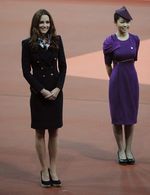 Kate Middleton Bergaya ala Pramugari