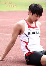 Saat Minho SHINee Jadi Atlet Lompat Tinggi