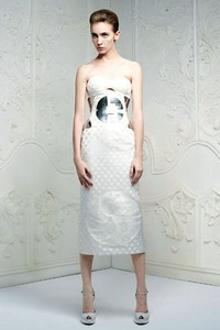 Alexander McQueen, Resort 2013. Paris Fashion Week 2013. [dok. Alexander McQueen]