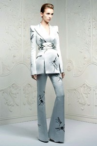 Alexander McQueen, Resort 2013. Paris Fashion Week 2013. [dok. Alexander McQueen]