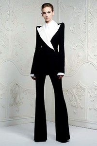 Alexander McQueen, Resort 2013. Paris Fashion Week 2013. [dok. Alexander McQueen]