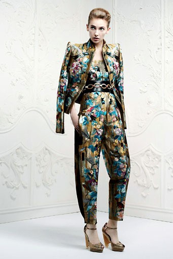 Alexander McQueen, Resort 2013. Paris Fashion Week 2013. [dok. Alexander McQueen]