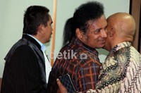 John Kei disambut kuasa hukumnya.