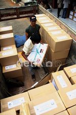 Surat Suara Pilgub DKI Mulai Didistribusikan