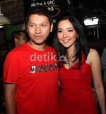 Gading Marten & Gisel Kompak Merah-merah