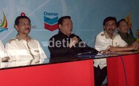 Usia berkeliling ruangan, keempat menteri itu kemudian mengadakan konferensi pers. Hardani Tri Yoga/detikSport.